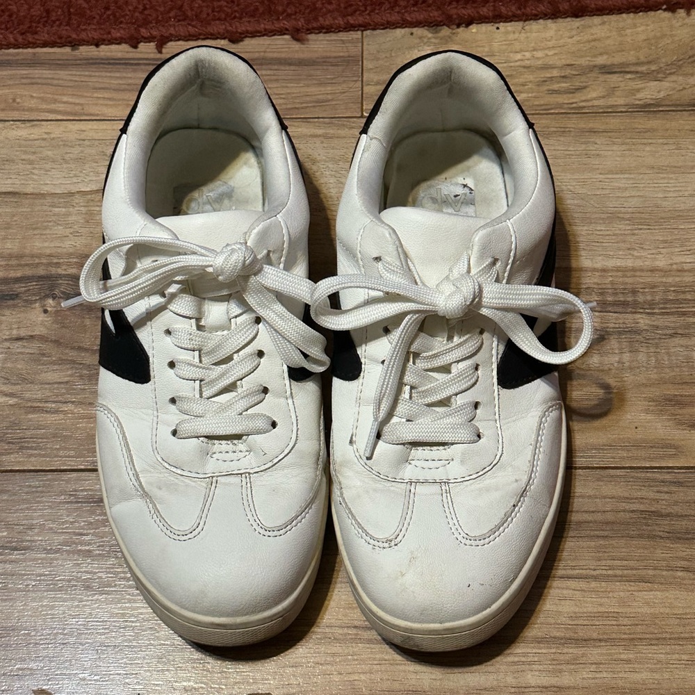Dolce Vita White and Black Sneakers with Leather Upper
